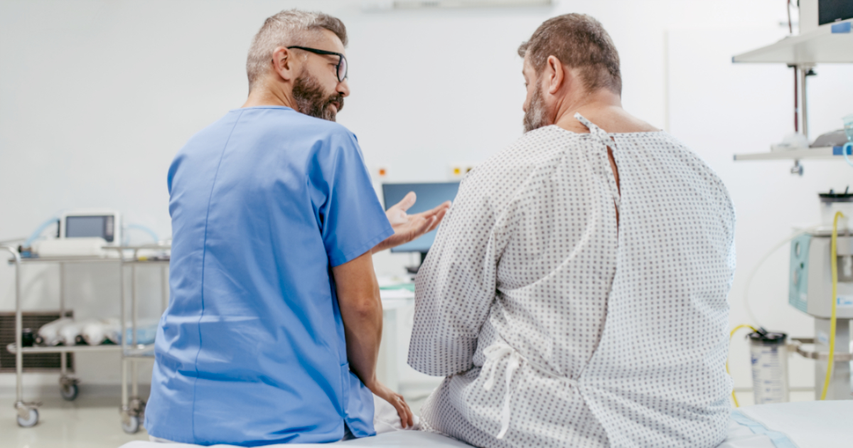 DoctorWithPatient